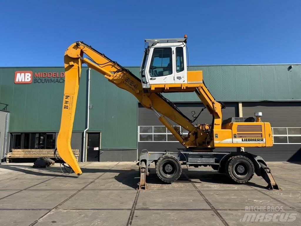 Liebherr A 924 B Bagri za prekladanje primarnih/sekundarnih surovin