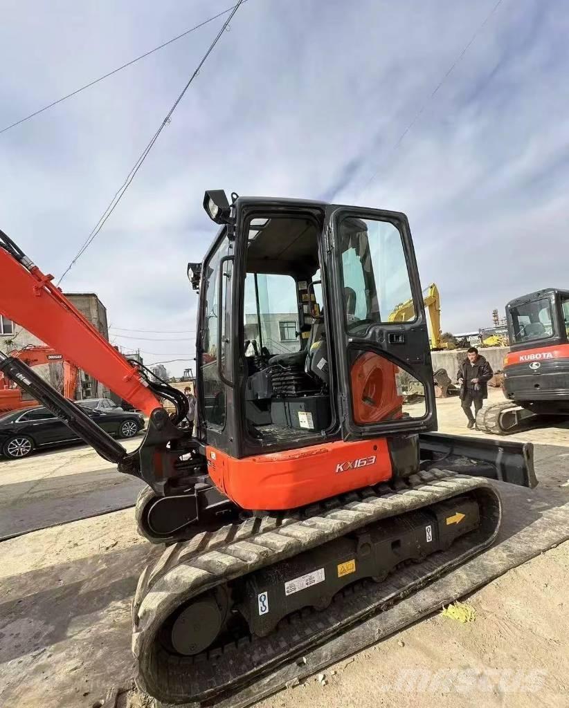 Kubota 163 Bagri goseničarji