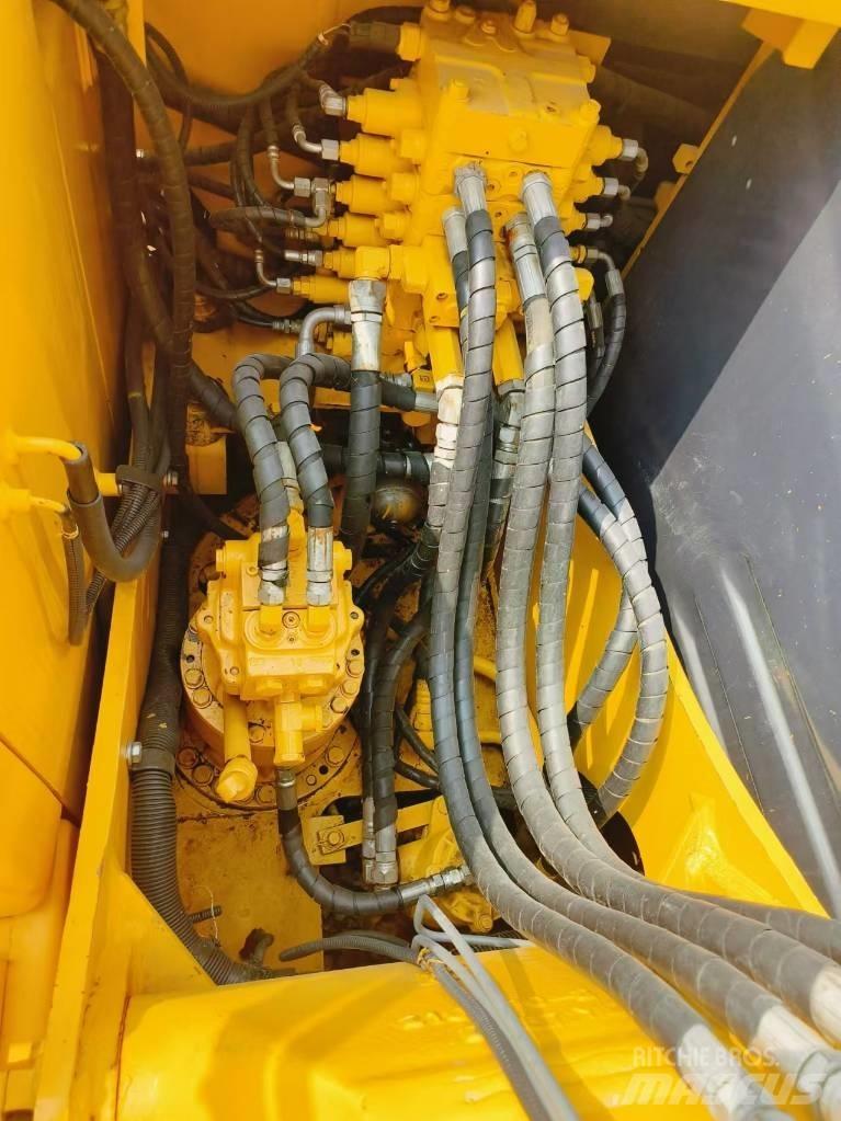 Komatsu PC 130-7 Midi bagri 7t – 12t