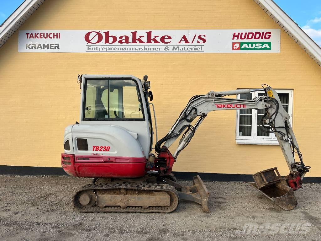 Takeuchi TB 320 Mini bagri <7t