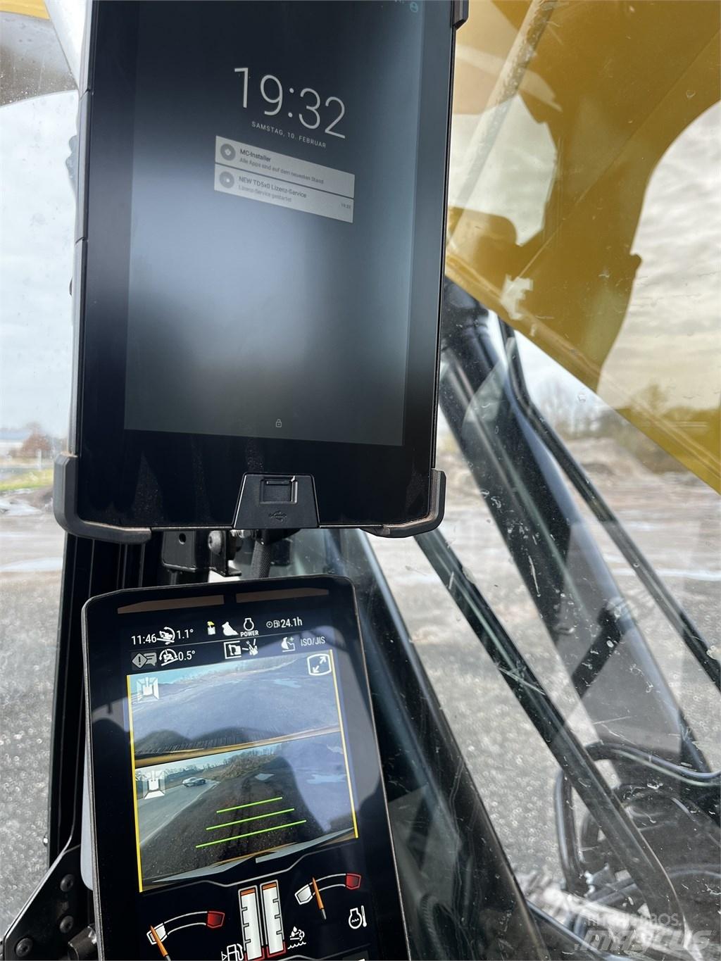 CAT 320 Bagri goseničarji