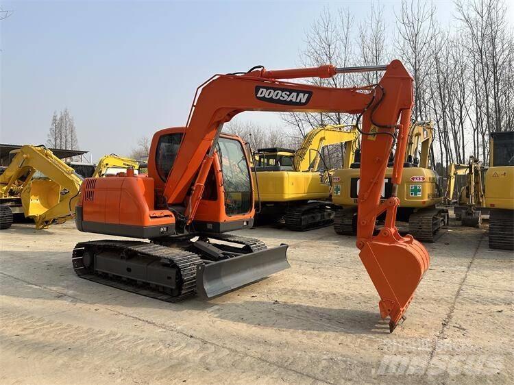 Doosan DX75 Mini bagri <7t