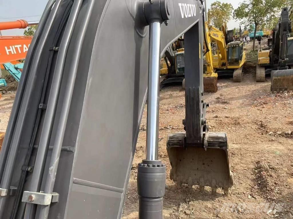 Volvo EC 250 D Bagri goseničarji