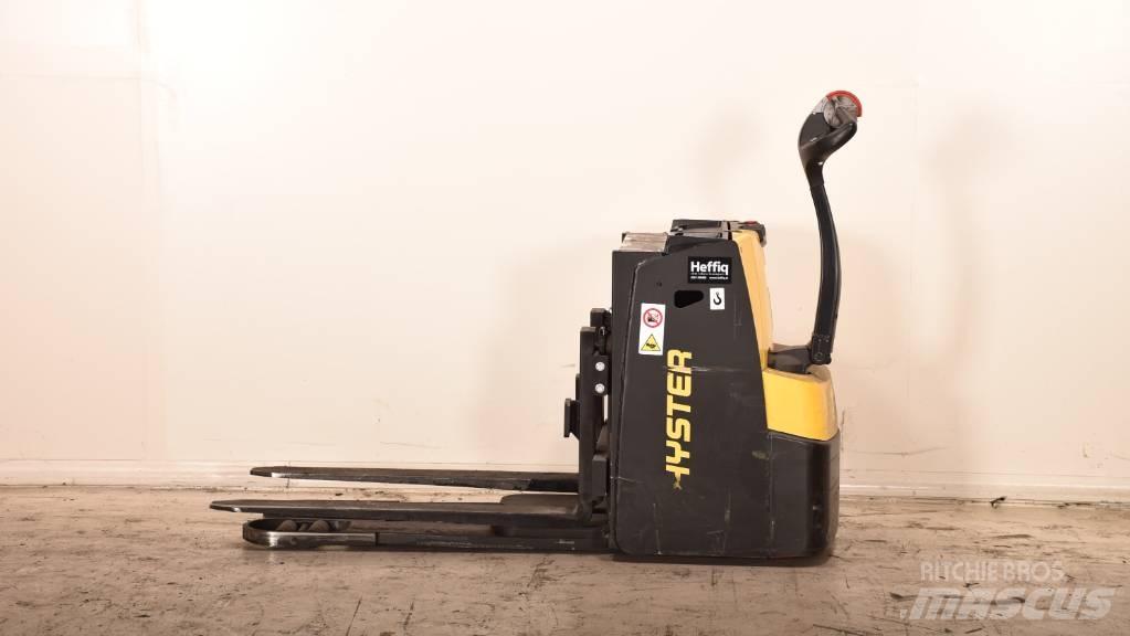 Hyster S2.4HBE Električni nizko dvižni viličar