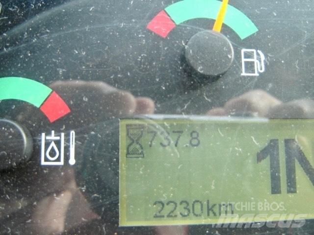 CAT 906 M Kolesni nakladalci