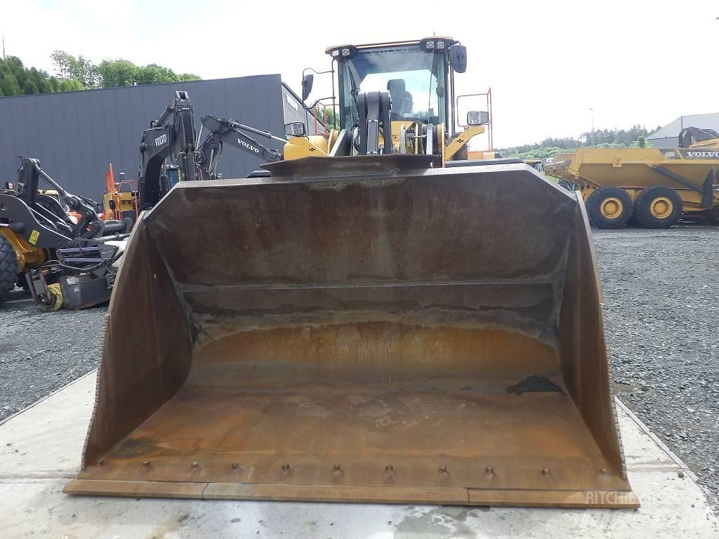 Volvo L 220 H Kolesni nakladalci