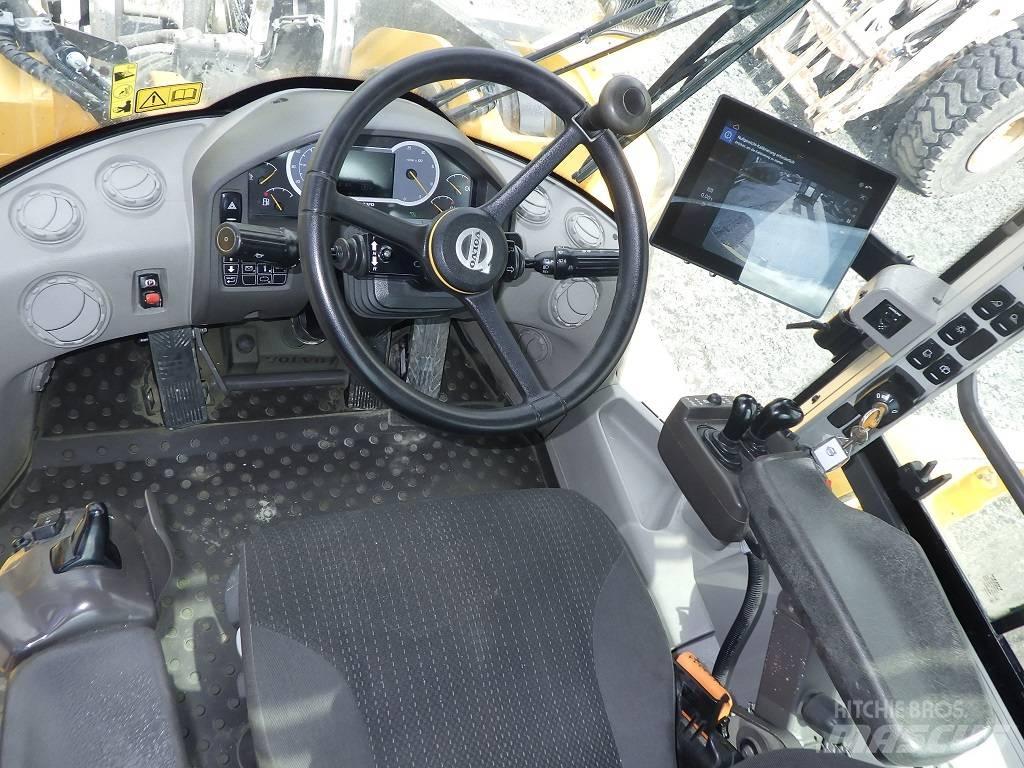 Volvo L 220 H Kolesni nakladalci