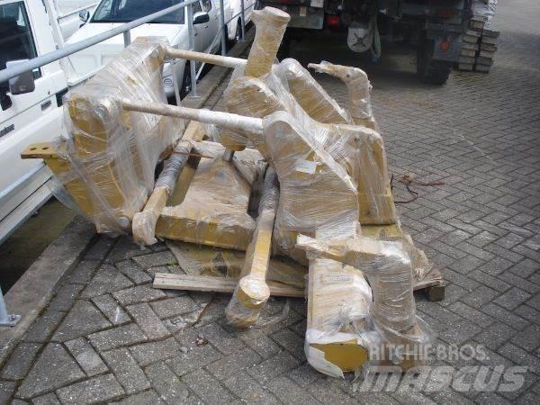 CAT 140M/160M Ripper Gradbeništvo - drugo