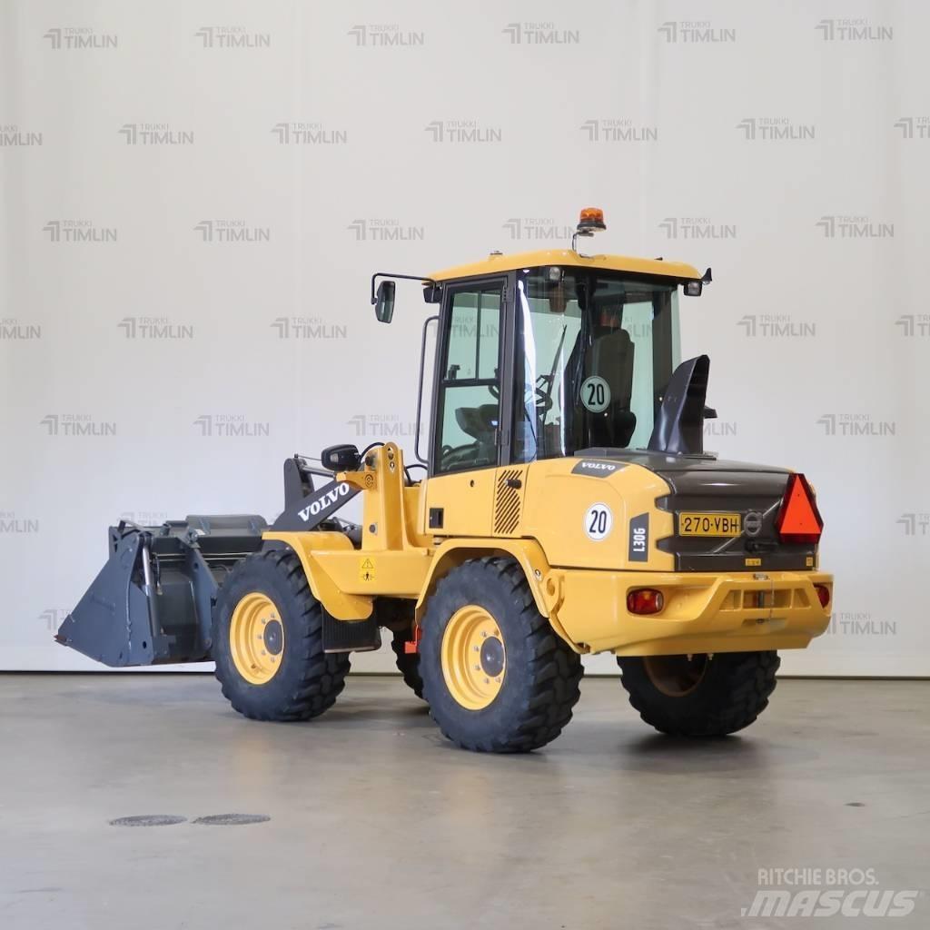 Volvo L30G Kolesni nakladalci
