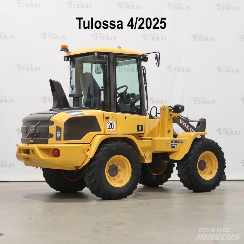 Volvo L30G Kolesni nakladalci