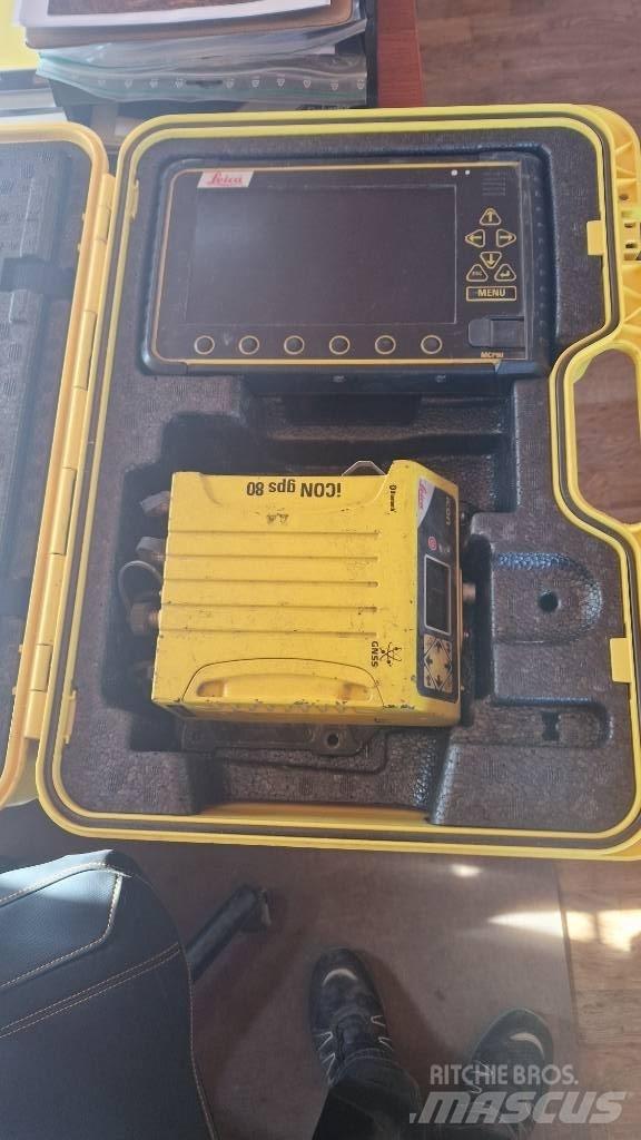 Volvo EC 300 EL Bagri goseničarji