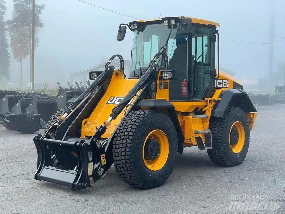 JCB 417 HT Kolesni nakladalci