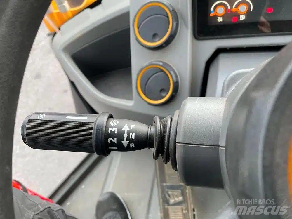 JCB 417 HT Kolesni nakladalci