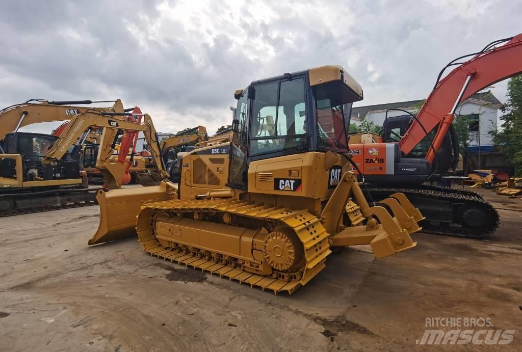 CAT D 5 K Buldožerji goseničarji