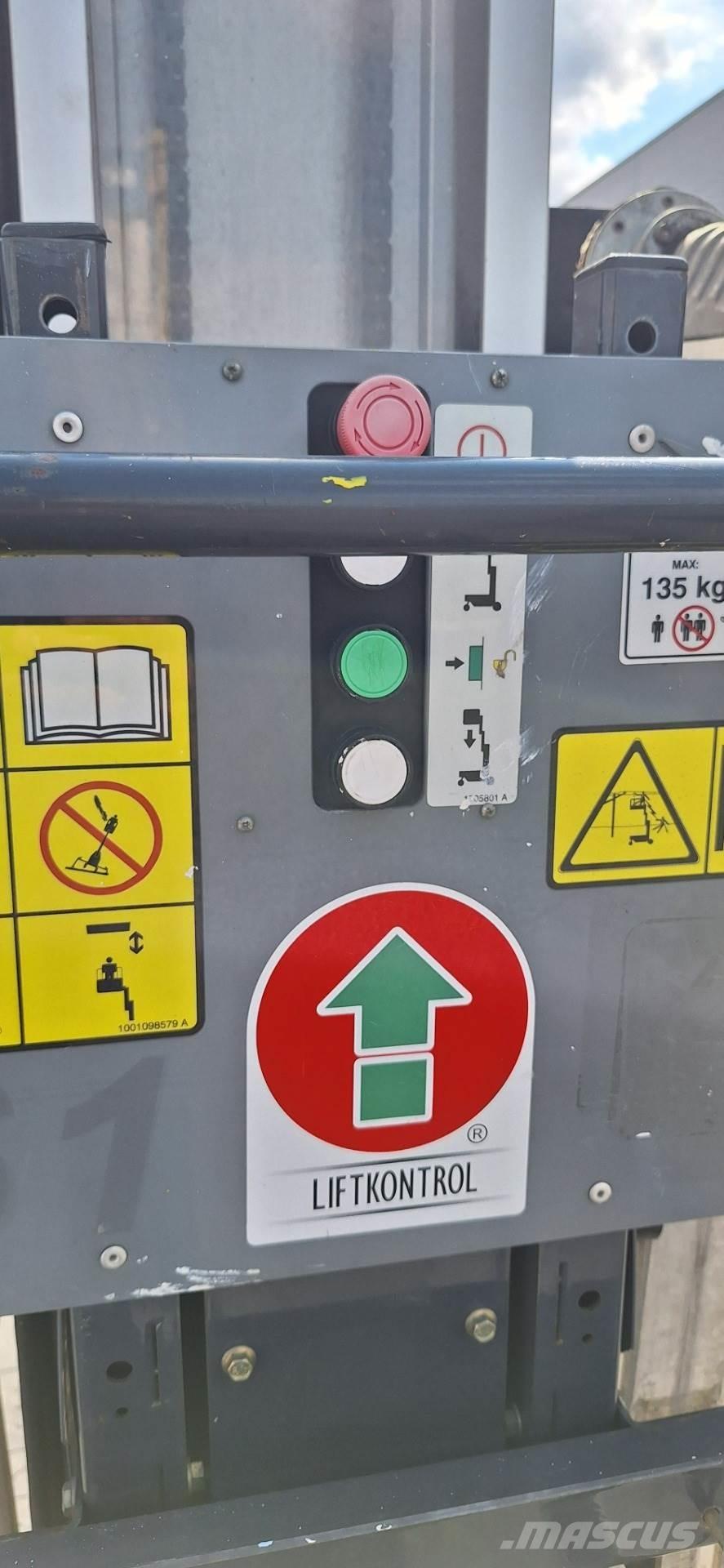 JLG 30AMAC Druga dvigala in dvižne ploščadi