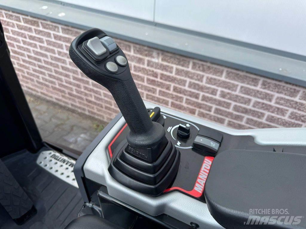 Manitou MLA 5-50 Kolesni nakladalci