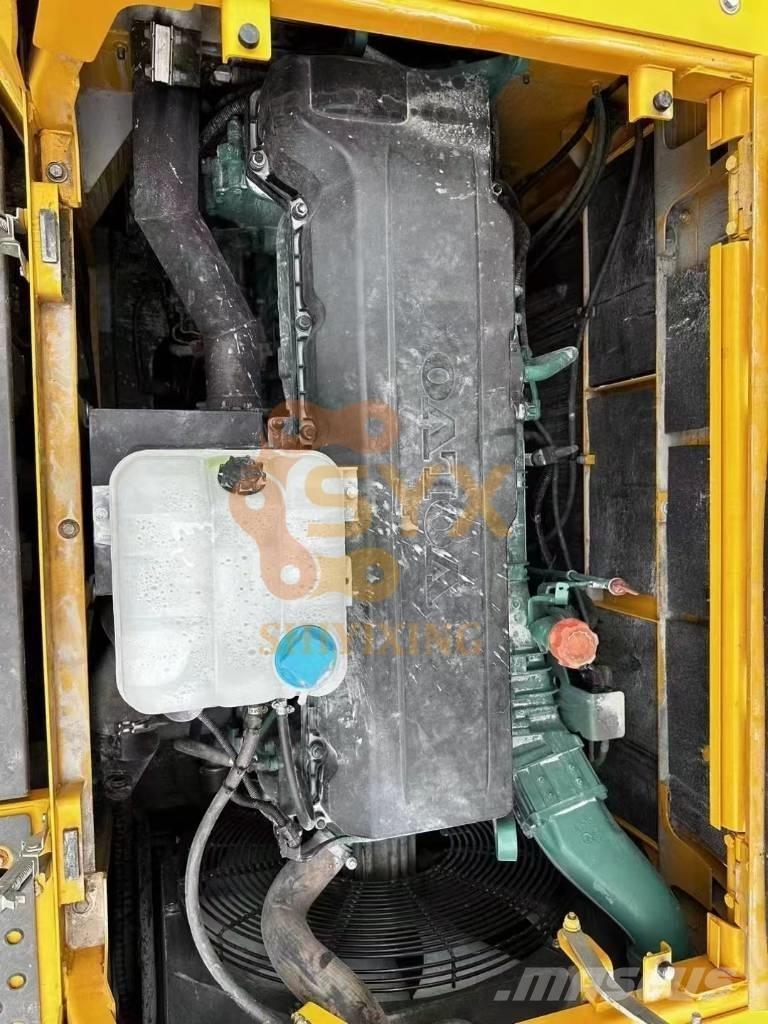 Volvo EC 480 Bagri goseničarji