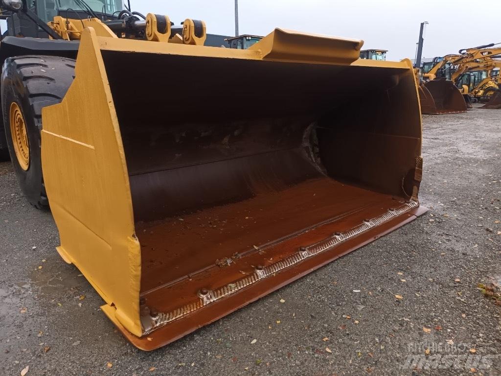 CAT 980 M Kolesni nakladalci