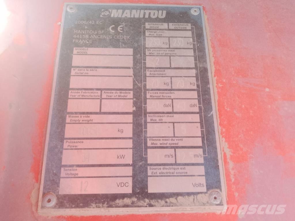 Manitou 200 ATJ Zglobne dvižne ploščadi