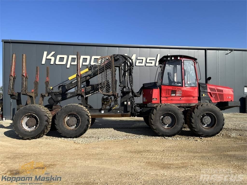 Komatsu 895 Forwarderji