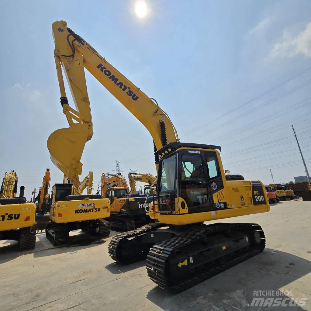 Komatsu PC 200-8 Bagri goseničarji
