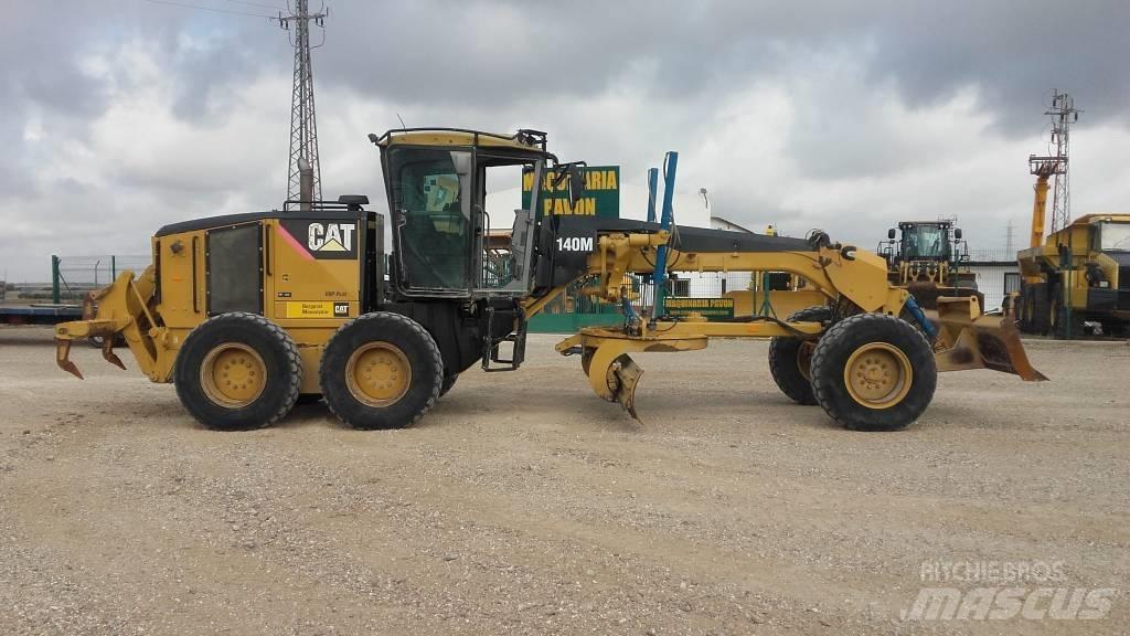 CAT 140 M Grederji