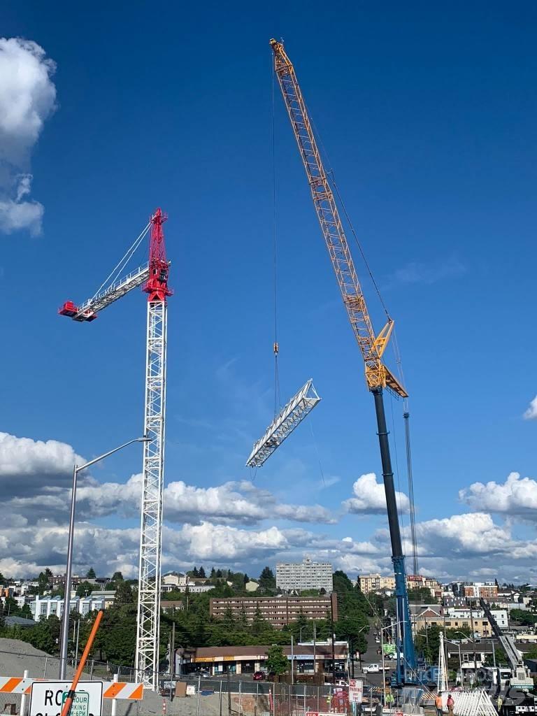 Liebherr 390 HC Stolpni žerjavi