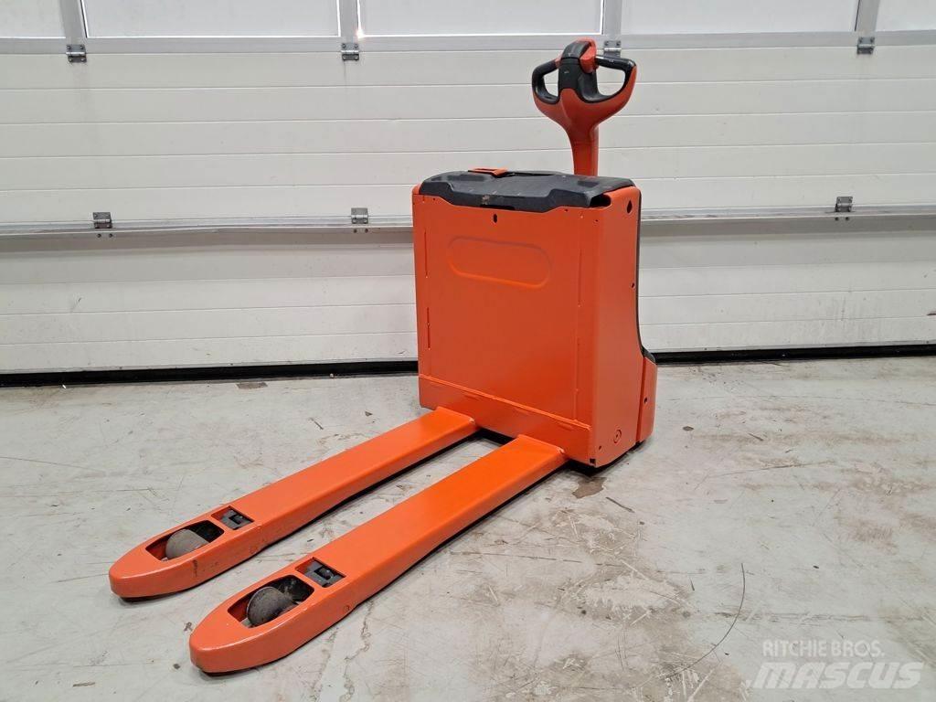 Linde T16 Električni nizko dvižni viličar
