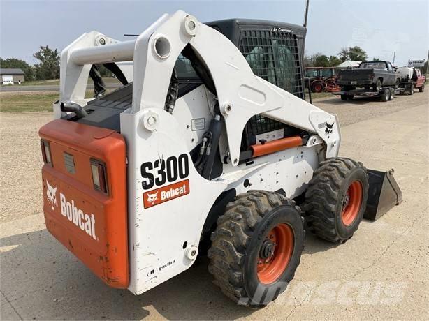 Bobcat S 300 Skid steer mini nakladalci