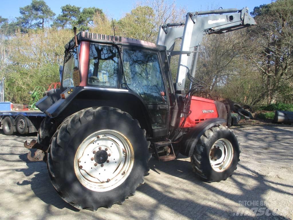 Valtra 6350 Traktorji