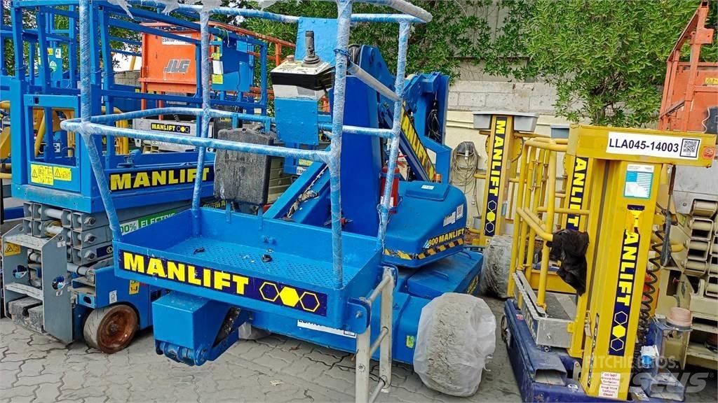 UpRight AB38 Zglobne dvižne ploščadi