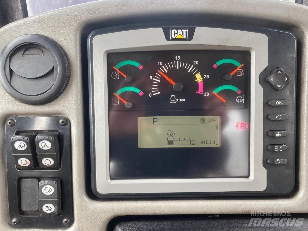 CAT D 6 T LGP Buldožerji goseničarji