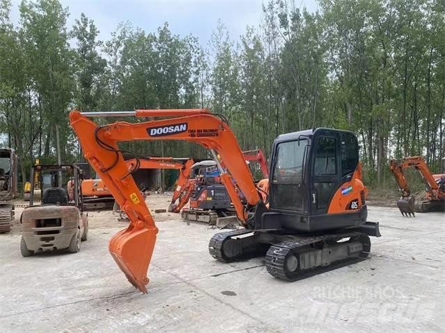 Doosan DX60 Mini bagri <7t