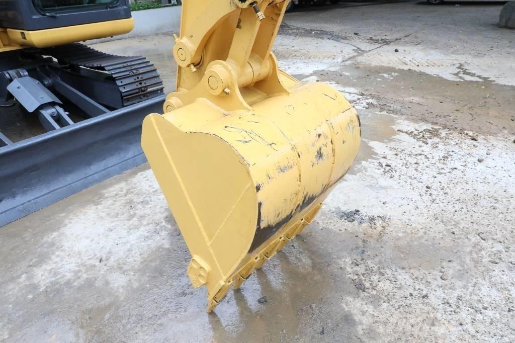 Komatsu PC 60-8 Bagri goseničarji