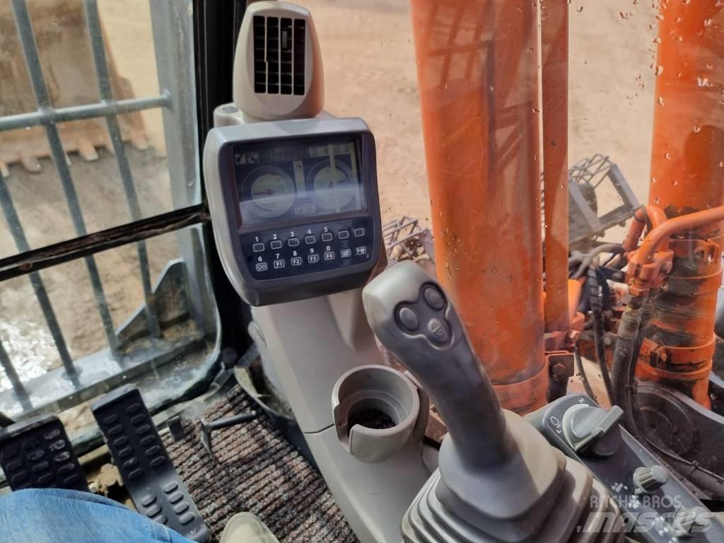 Hitachi ZX 250 LC-3 Bagri goseničarji