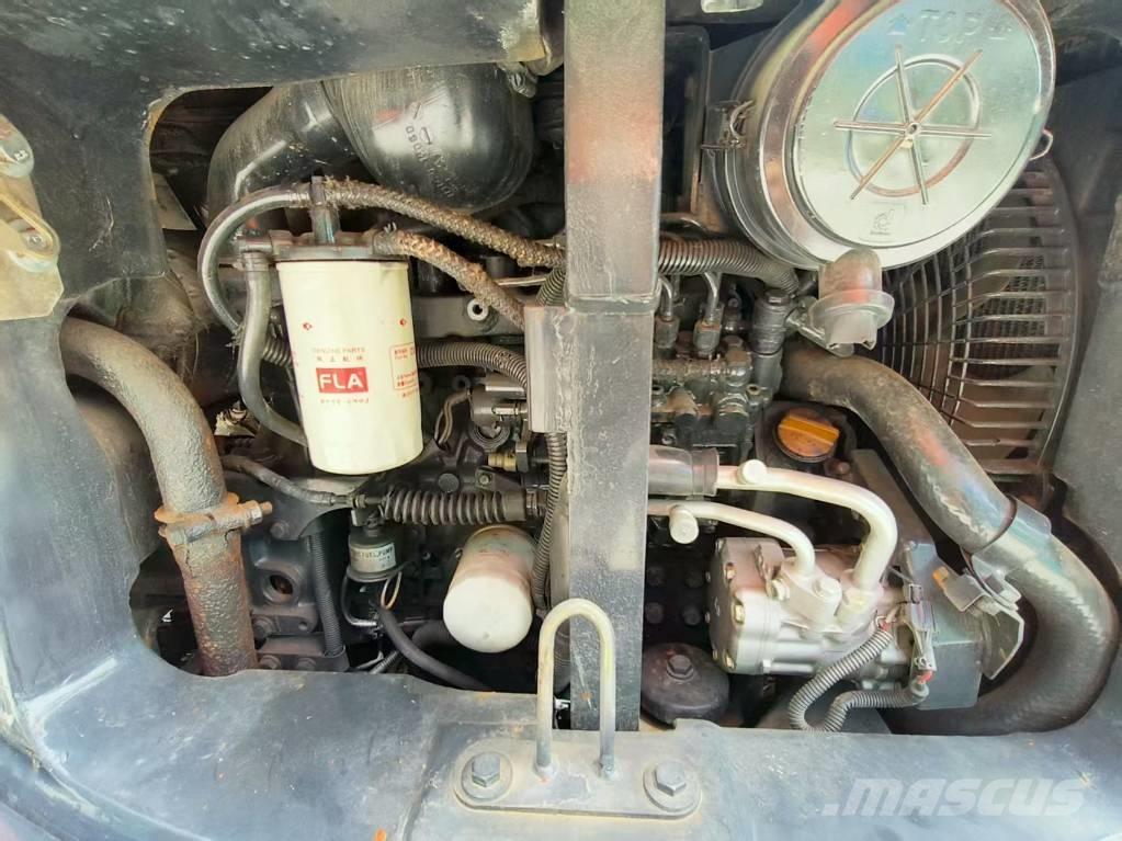 Hitachi ZX 50 U Mini bagri <7t