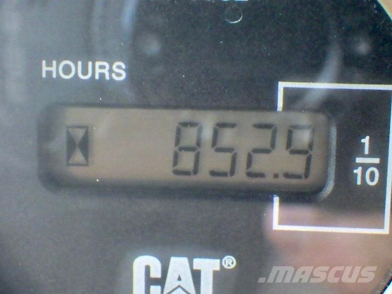 CAT 910 H Kolesni nakladalci