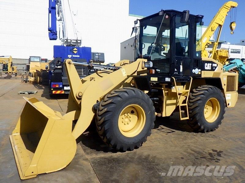 CAT 910 H Kolesni nakladalci