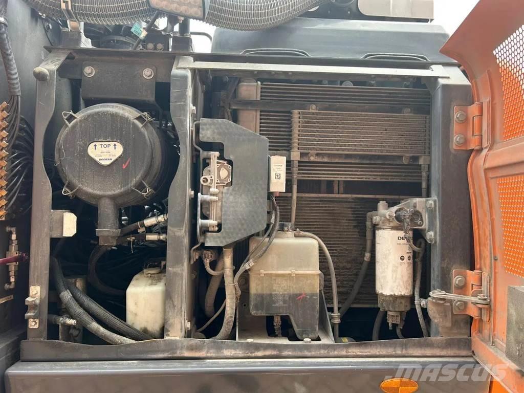 Doosan DX170W-5 Bagri za prekladanje primarnih/sekundarnih surovin