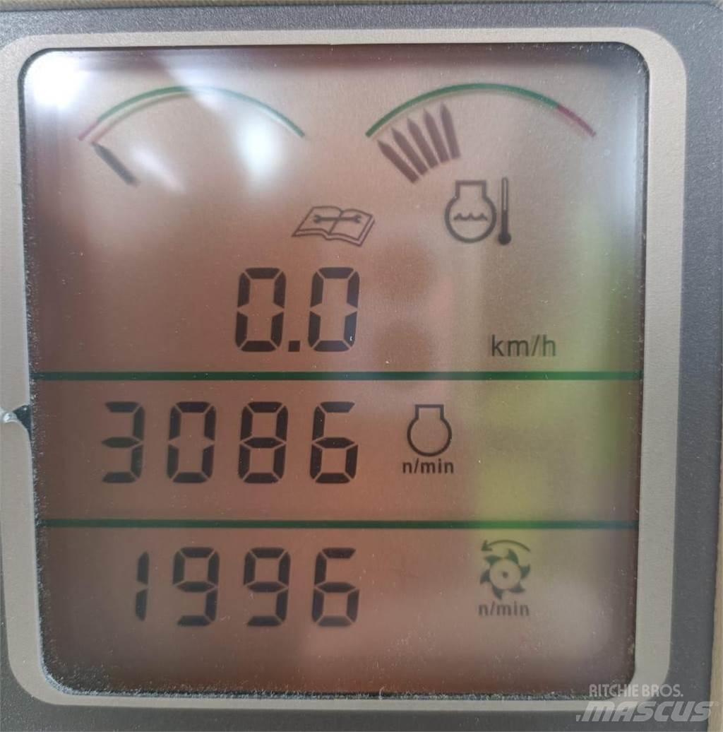 John Deere 7300 Stroji za krmo na lastni pogon