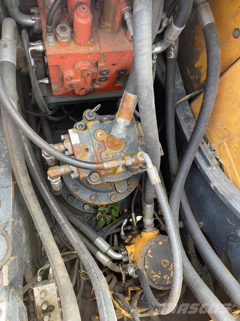 Hyundai 210W-9 Bagri na kolesih