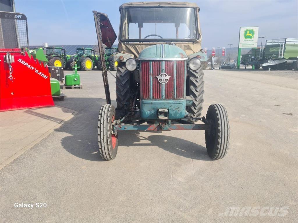 Hanomag R 324 SA Traktorji