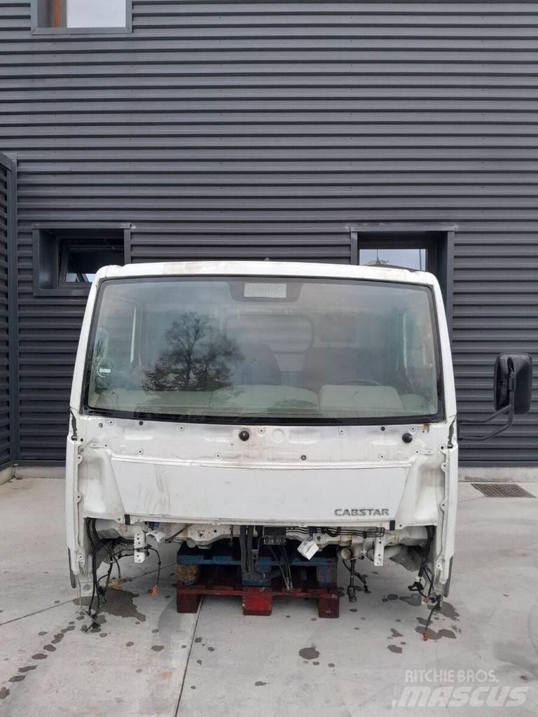 Nissan Cabstar Kabine in notranjost