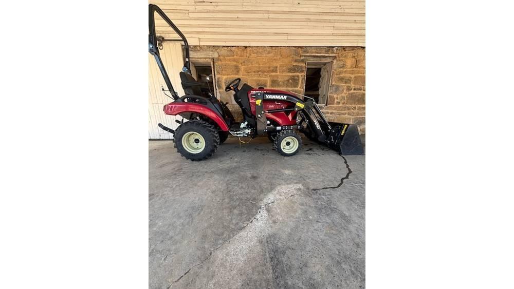 Yanmar SA223 Traktorji