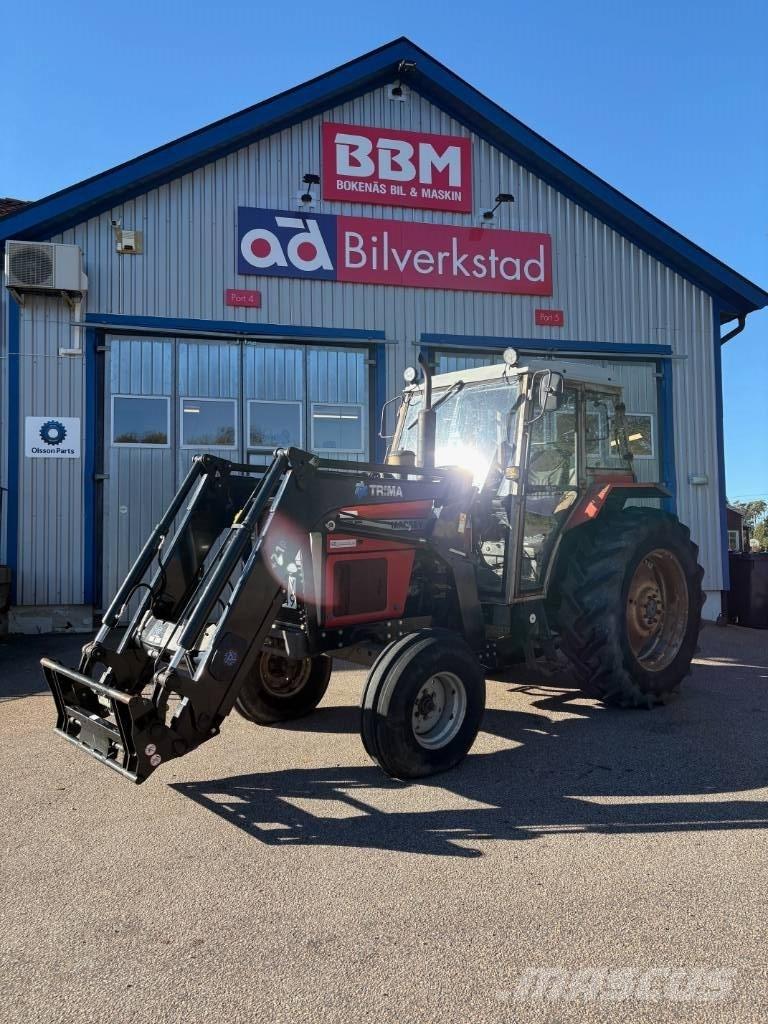Massey Ferguson 375 Traktorji
