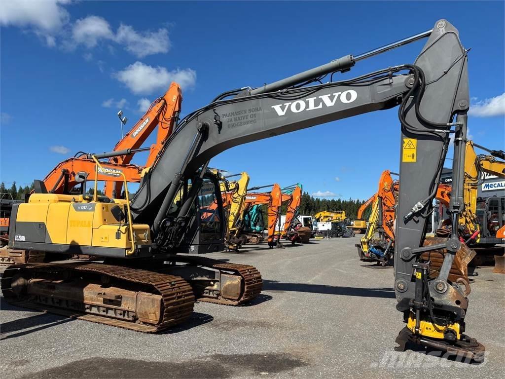 Volvo EC220DL Bagri goseničarji