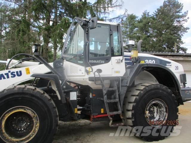 Komatsu WA 380 Kolesni nakladalci