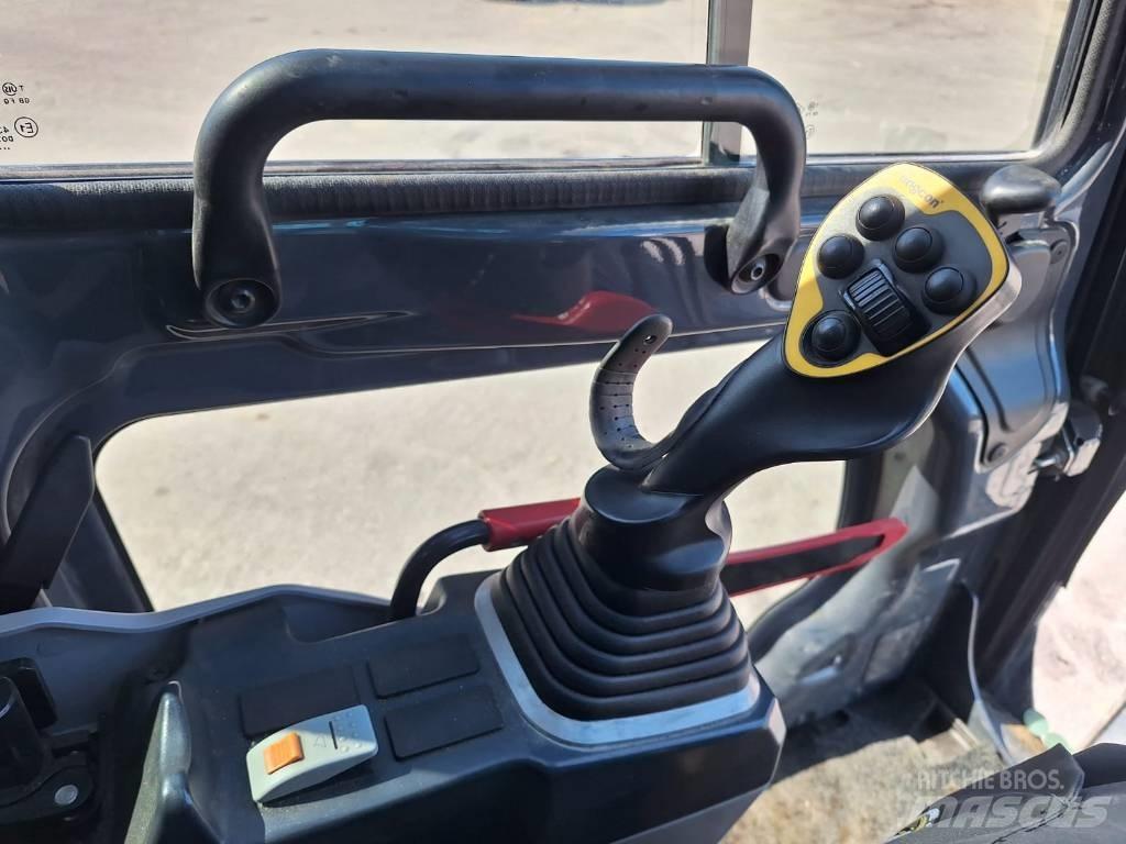 Kobelco SK75SR-7 Midi bagri 7t – 12t