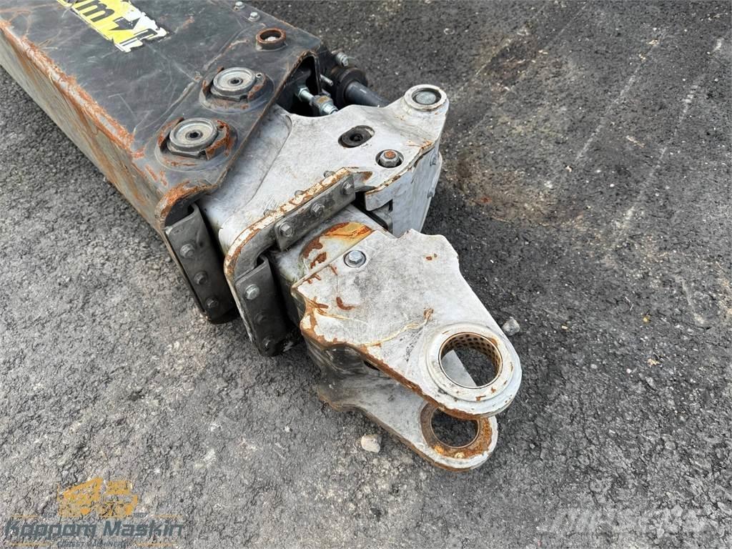 Komatsu 165F Žerjavi za debla