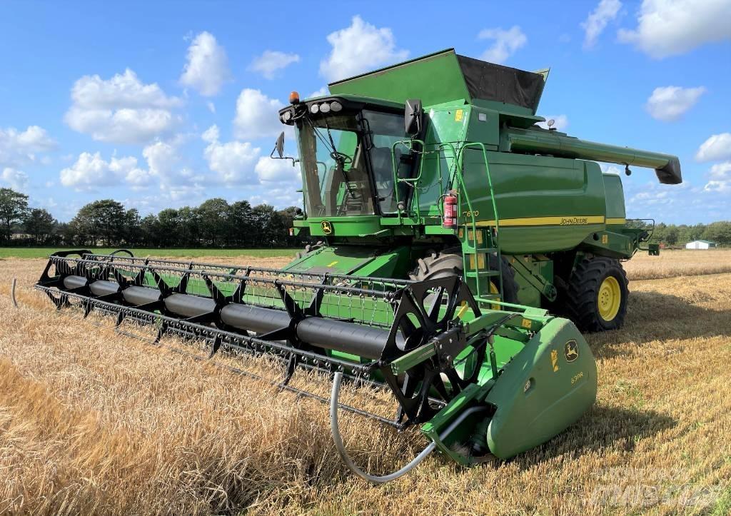 John Deere T670 Kombajni
